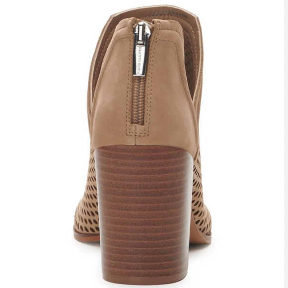 Vince Camuto Katnina Beige Leather Laser Cut Ankle Booties Size 4 - Picture 4 of 6